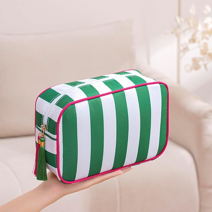 10 Dark Green