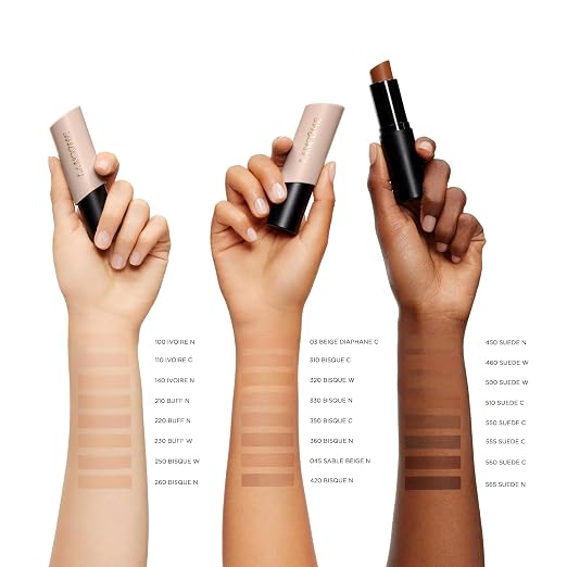 03 Beige Diaphane C: medium skin with neutral/peachy undertones
